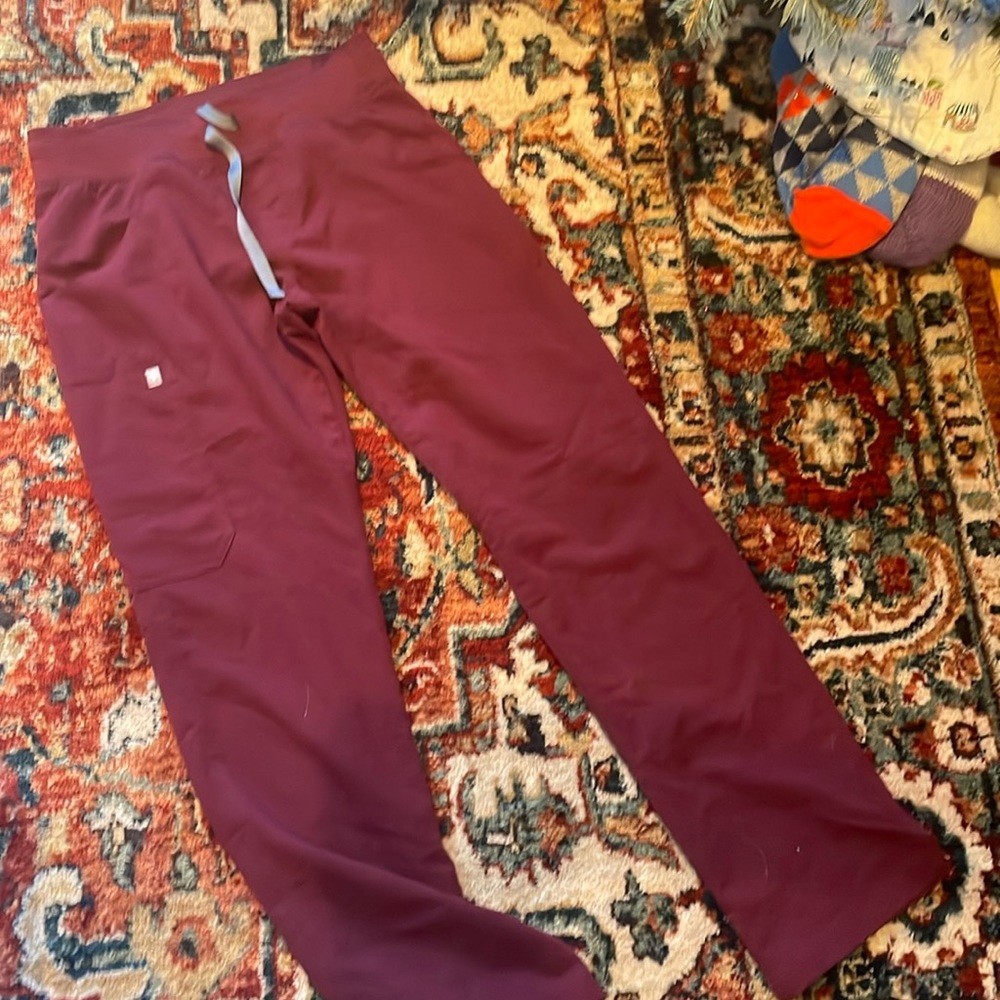 FIGS xs made bottoms (carpenter/boot cut bottoms) Brand new. Burgundy